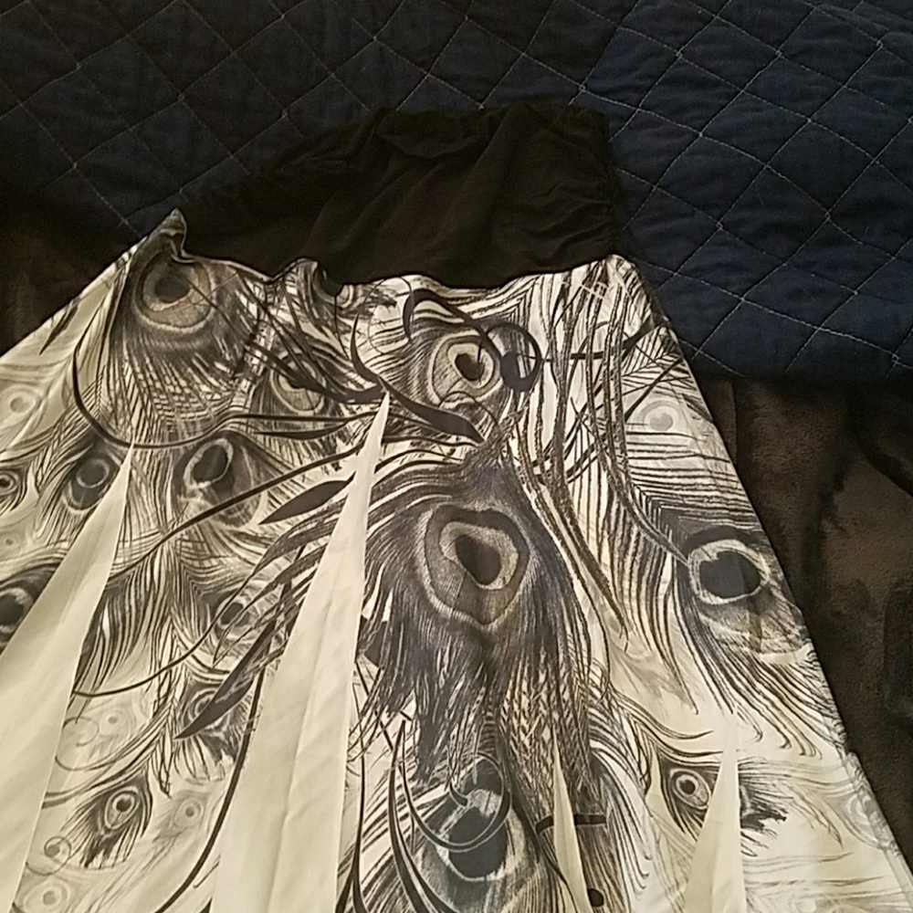 Dress - Picture 2 of 2